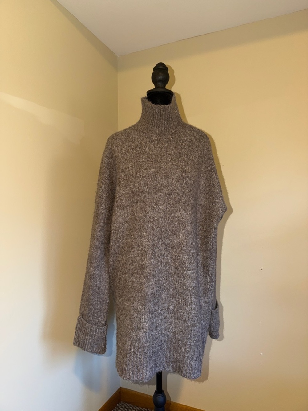 VERO MODA Woman’s Fold over mock neck tunic Sweater